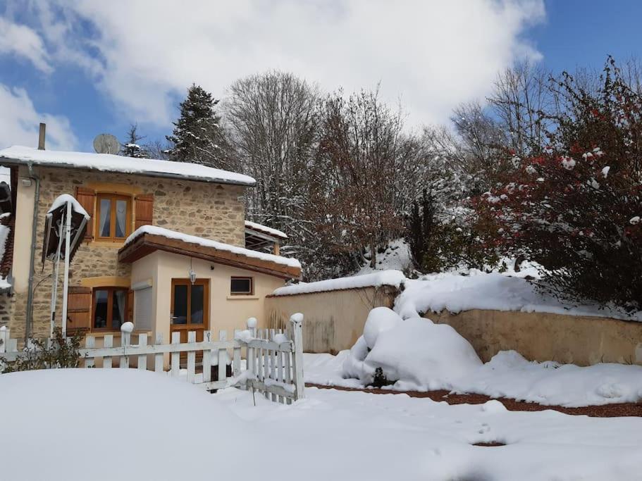 Joli Gite Rural Dans Un Havre De Paix Saint-Bonnet-le-Troncy 外观 照片