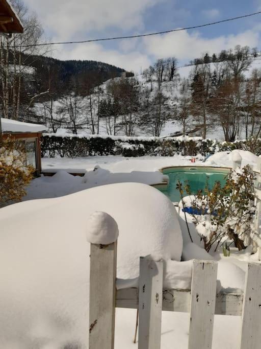 Joli Gite Rural Dans Un Havre De Paix Saint-Bonnet-le-Troncy 外观 照片
