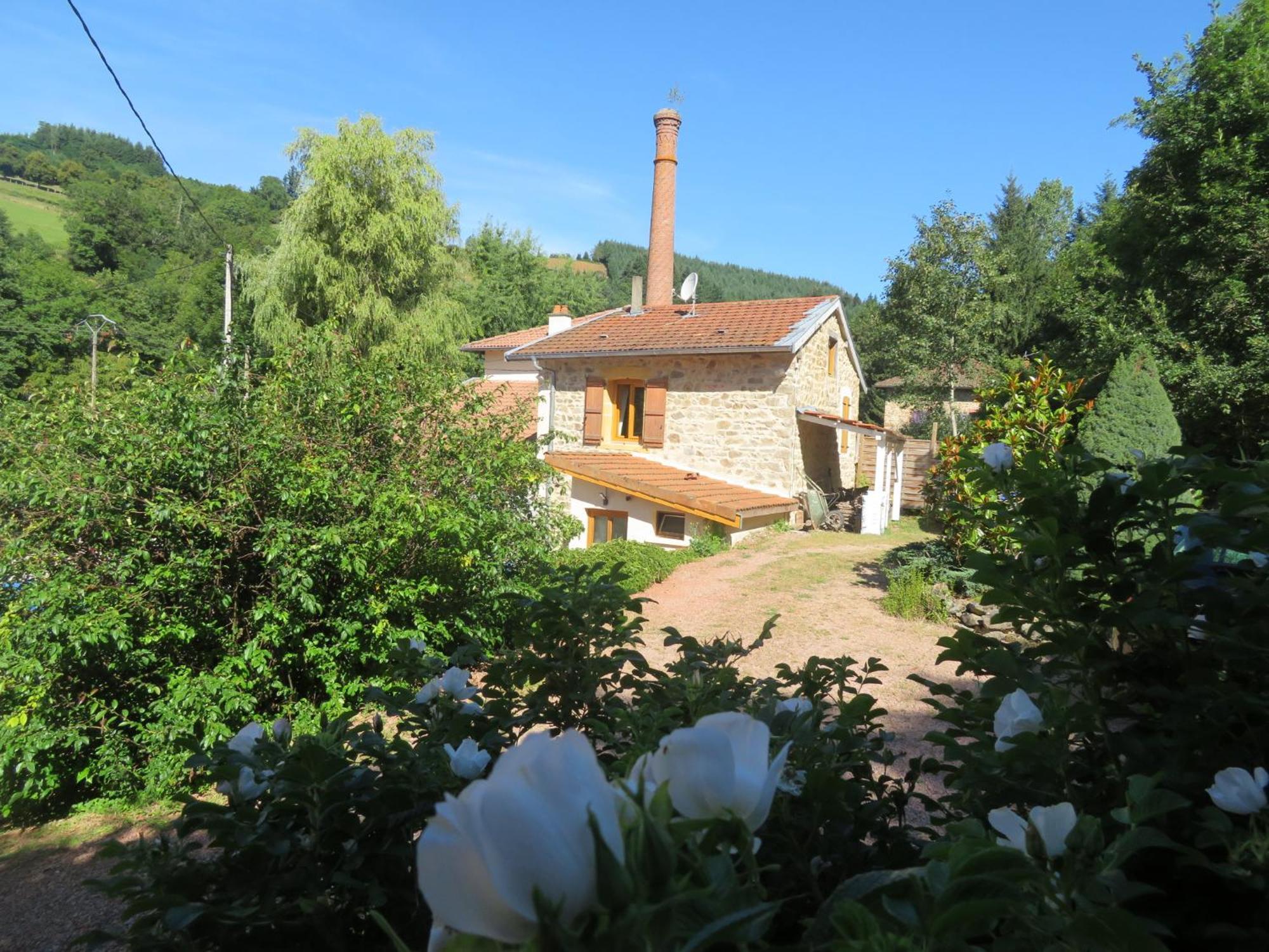 Joli Gite Rural Dans Un Havre De Paix Saint-Bonnet-le-Troncy 外观 照片